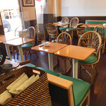 ボン・カフェー - 飲食スペース