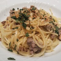 La Brianza - サルシッチャのペペロンチーノ