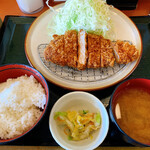とんかつ伊勢 - 上ロースカツ定食