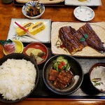 炭火焼うなぎ 東山物産 - 
