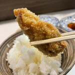 佐平 - 大粒のカキフライ