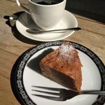 モクモク - 料理写真:ガトーショコラとコーヒー