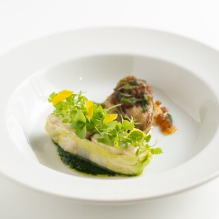 コース料理は、ランチ・ディナーともにお一人様からOK！