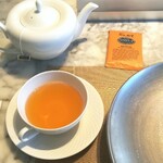 La Brianza - カモミール、ヒソップ、ルイボスのハーブティー。香りよく落ち着きある風味すっきりおいしい