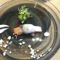 La Brianza - 一年ぶりサクラマスマリネトマトパウダーオリーブパウダーミョウガシブレット柚子の泡トッピングヨーグルトソース。川魚らしからぬサーモンをやさしくしたような味わいマリネでお味凝縮されてる☆