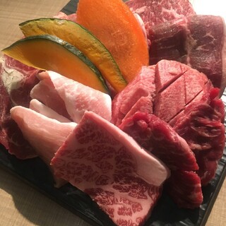 公式 和牛 焼肉 食べ放題 肉屋の台所 上野公園前店 A5の厳選和牛をリーズナブルな価格の食べ放題で 公式 和牛 焼肉 食べ放題 肉屋の台所 上野公園前店 A5の厳選和牛をリーズナブルな価格の食べ放題で