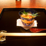 御料理 伊とう - ≪８月≫前菜。 温泉玉子の上に海老やウニ、、、周りは美味しいジュレ。