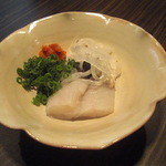 松もと - 河豚のぶつ切り。