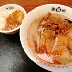 四川麻辣坊陳麻家 - 担々麺、小麻婆丼　1090円