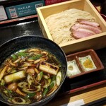 ラーメン巌哲 - 鴨蒸籠＋鴨ロース