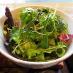 アルカナイズ - 朝食：サラダ、ほうじ茶とキノコのドレッシング～茶香炉～