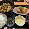 じゅにあ - 日替定食(麻婆豆腐と唐揚げ)