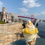 三日月屋 - 汐のかほりと
      波の音と
      アップルシナモンサンデー