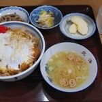 お食事処 北海 - カツ丼(大盛)