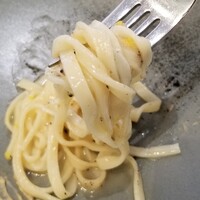 クイントカント - ④パスタ・エ・ファジョーリ
                    レモンゼストの香りがありサッパリ系かと思ったが、見た目と異なりバター&オリーブオイルで濃いコクと白いんげん豆の濃厚な味わい