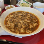 中国料理 川菜味 - 表面に山椒が見える四川風麻婆豆腐