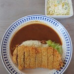 マドラス - ポークカツカレーと、サラダ