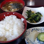 ボヌール - ご飯、味噌汁、小鉢等