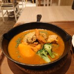 カレー食堂 心 - 3種類のチキンがどれも美味しい。