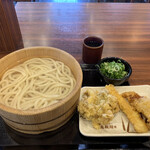 丸亀製麺 - 