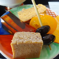 日本料理 鎌倉山 野乃華 - 巻海老琥珀寄せ・卵焼き・松風・金柑蜜煮・黒豆煮