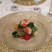 重慶飯店 麻布賓館 - 彩り野菜と蒸し鶏のサラダ仕立て　特製胡麻ソース