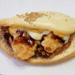 デイリーヤマザキ - 料理写真:とり天と野菜かき揚げの和風サンド　297円