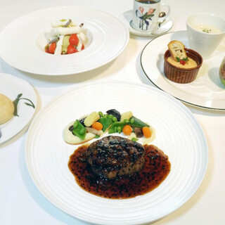 ランチ 主菜を２品選べるコース シェ松尾 渋谷東急本店 Chez Matsuo 神泉 フレンチ 食べログ