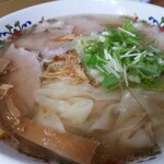 Shinasoba Ichimen - 塩チャーシューワンタン麺