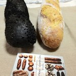 ゴントラン シェリエ - イカスミのバケット、カレーのバケット