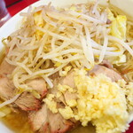 ラーメン二郎 - ラーメン小＋ニンニク多め＋青ネギ