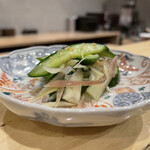 焼鳥 谷口 - 箸休めの胡瓜漬け