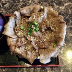 Hidagyuu Kurobuta En Kuroya - 黒家特製塩ダレ炭火焼き牛タン丼