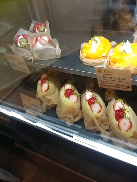 おやつカフェ ホリック おやつcafe Holic 谷町四丁目 カフェ 食べログ