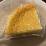 ボーノボーノ - エダムチーズケーキ