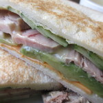 三日月 - 絶妙なおいしさのサンド