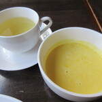 三日月 - かぼちゃのスープとカモミールティー
