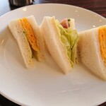 珈琲の館　樹里亜 - 玉子サンドイッチ＆ハムサンドイッチ