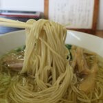 らーめん ★ひばり★ - 張りのある極細麺です