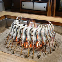 柳家 - 囲炉裏と鮎