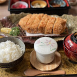 Tonkatsu Miso Yakuwa Na Daifukuten - 