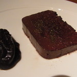 ラ・ブーシェリー・デュ・ブッパ - 鹿のブータンノワール　テリーヌ仕立て