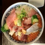 浜の家 - 海鮮丼1500円！