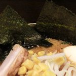 東京スタイルみそらーめん ど・みそ  - 特みそこってりらーめん 900円 の海苔