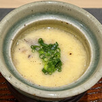 鮨 心白 - 早速茶碗蒸しが出て来ました　九絵入りの豪華な茶碗蒸しです