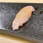 鮨 心白 - あいなめです　石巻沖で一本釣りだそうです