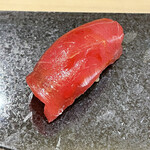 鮨 心白 - 赤身は気仙沼で揚がった70kgの本鮪です