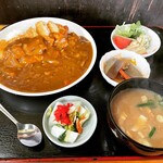 Soba To Gohan No Mise Tomoe - 日替り定食(ロースカツカレー・サラダ・煮もの・とん汁) ¥800-