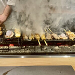 とり茶太郎 - 本日のピークタイムに差し掛かりました　煙もうもうの焼き台前からLIVE中継です（笑）