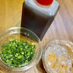 鳥田中 - 鳥田中特製ポン酢 小葱 もみじおろしまでセットに含まれています